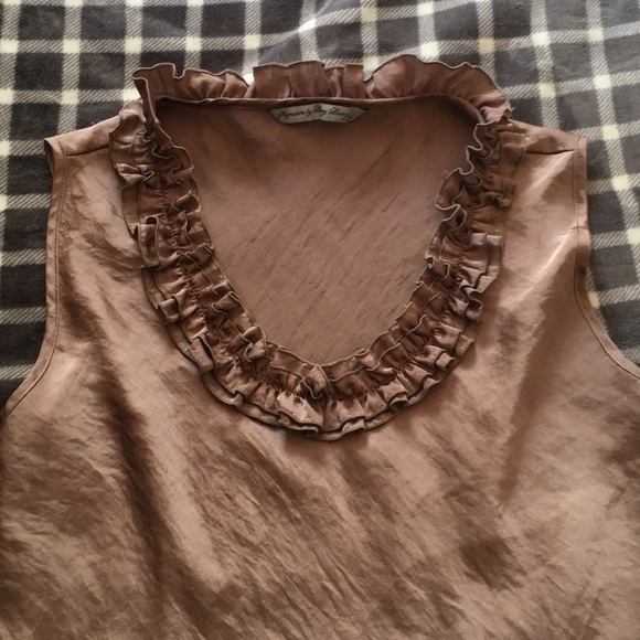 Signature by Larry Levine Tops - Tan sleeveless blouse with ruffled neckline Signature by Larry Levine Tops - Tan sleeveless blouse with ruffled neckline